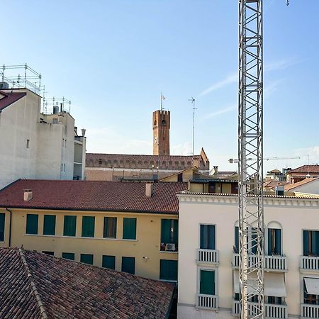 Exclusive Renovated Flats In The Heart Of Treviso Apartment Exterior photo