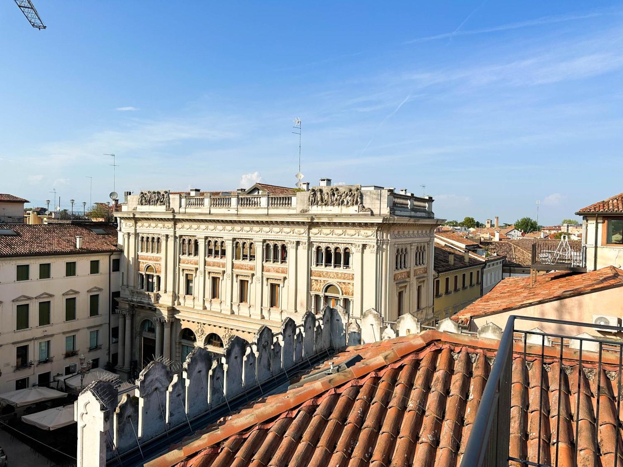 Exclusive Renovated Flats In The Heart Of Treviso Apartment Exterior photo